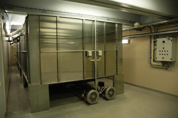 Low profile silo